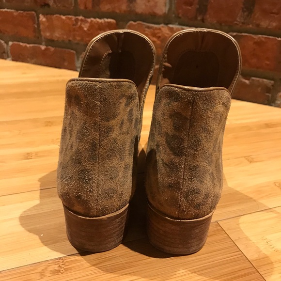 Cheetah bootie by Matisse footwear! - Picture 4 of 7